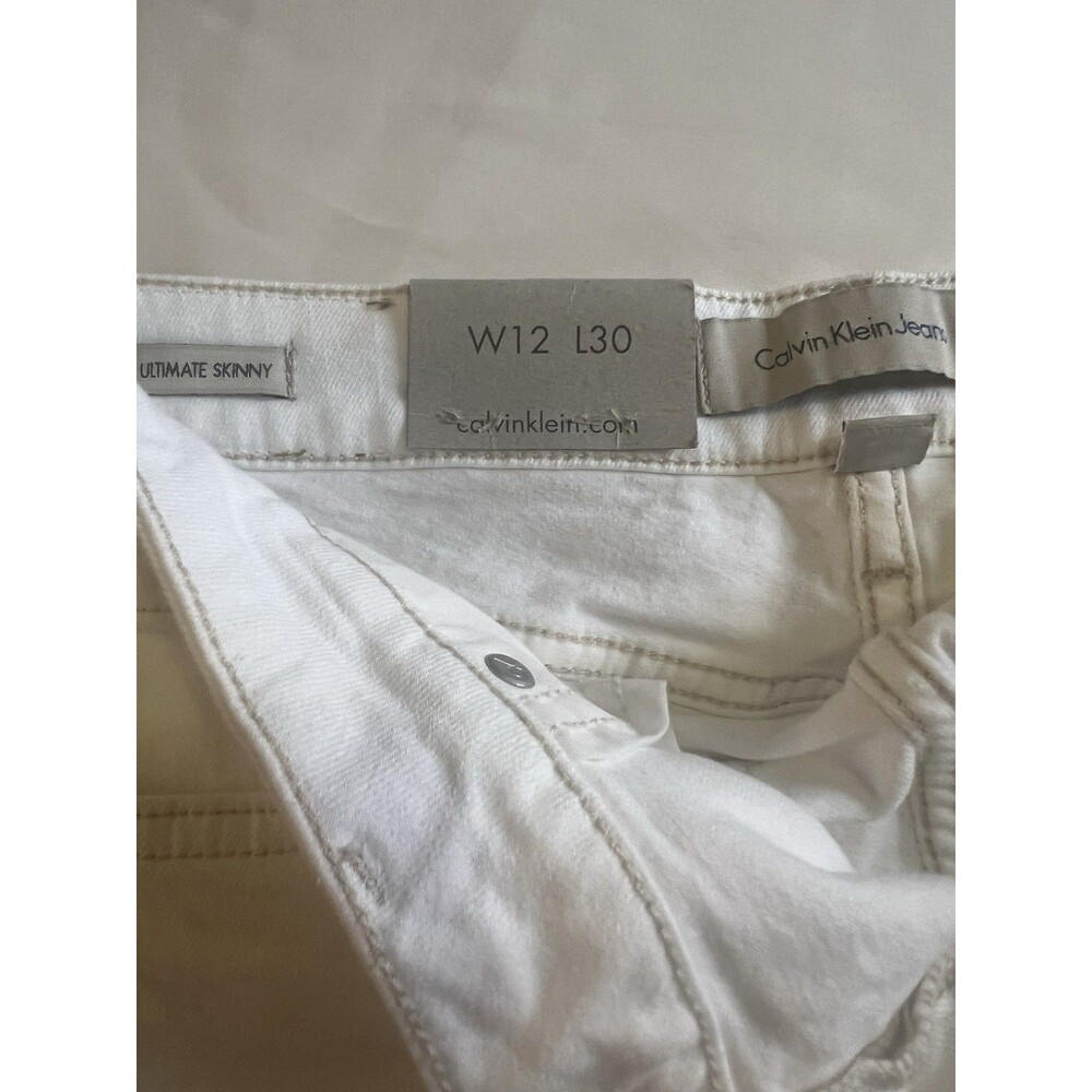 New Calvin Klein White Denim Jeans Women's Sz  12 Straight Leg Slim Quiet Luxury - Picture 7 of 7